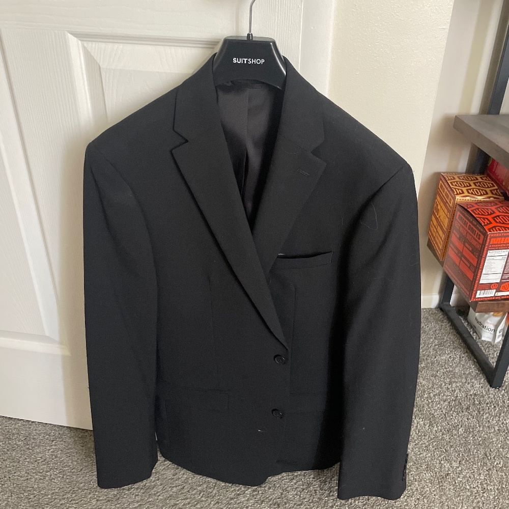 Men’s black suit jacket